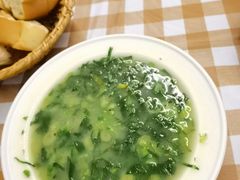 蔬菜汤-船屋葡国餐厅