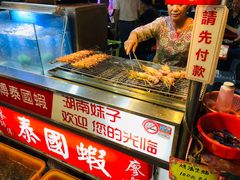 -六合夜市