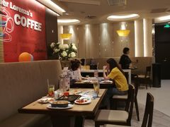 卡座-必胜客(WOW中心城店)