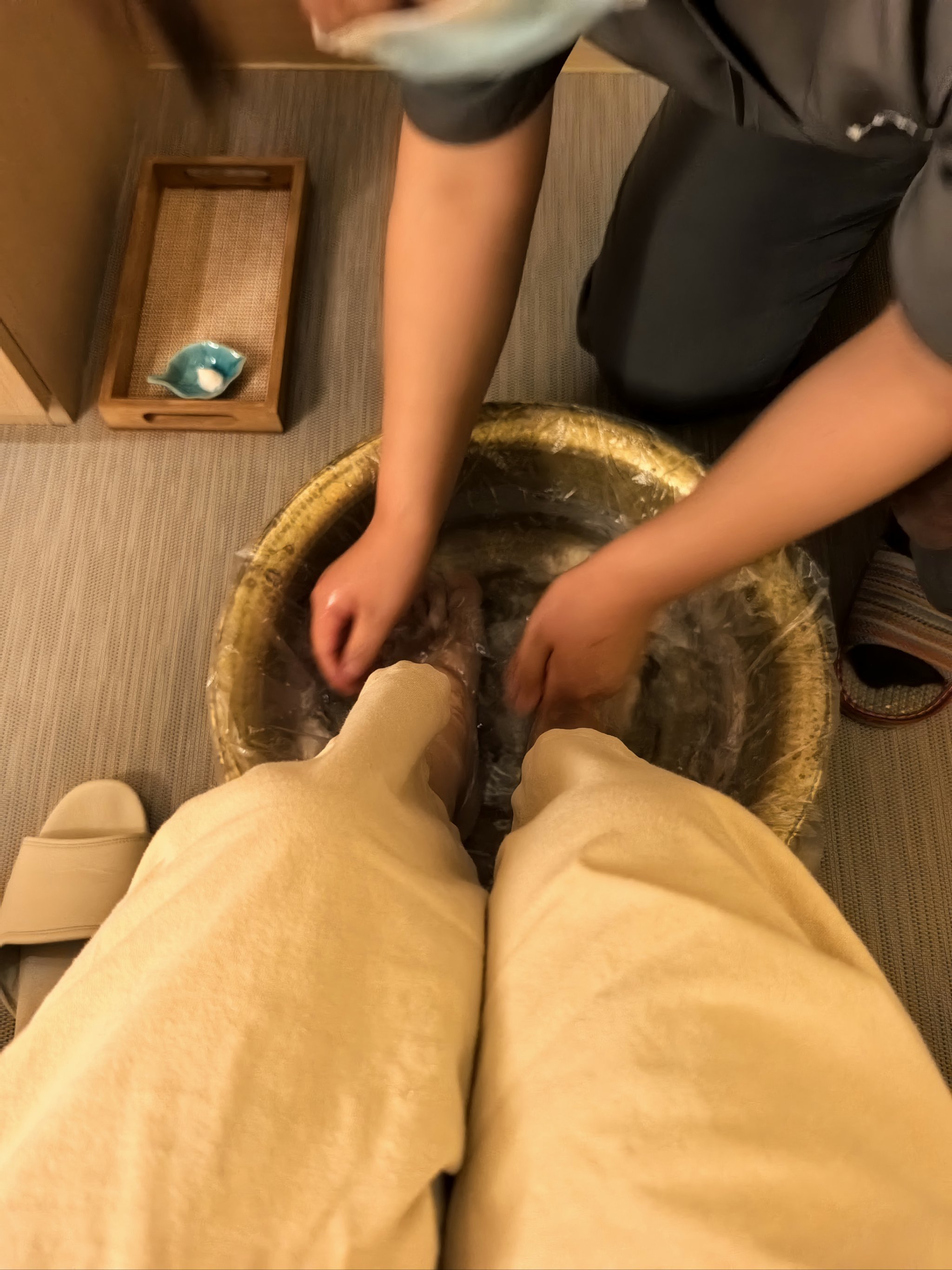 仓街里的高端泰式按摩[吐]疲惫生活中的治愈处