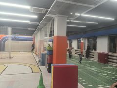 -悦动体能篮球羽毛球网球(三里河店)