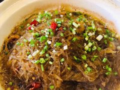 蟹黄粉丝煲-老街坊劈柴院(济南总店)