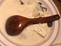 土家手掰柴火豆腐-吃饭皇帝大(解放西路店)