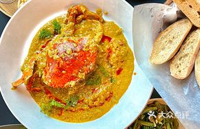 Traditional Curry Crab with Green Meat