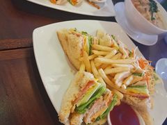 -Old House Restaurant