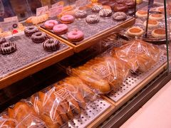 -巴黎贝甜(大宁国际商业广场店)