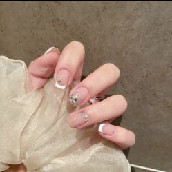 -悦指间美甲美睫