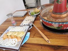-毛辣果·贵州红酸汤牛肉火锅(西单店)