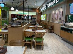 -百春原湖南牛肉粉(百联世纪店)