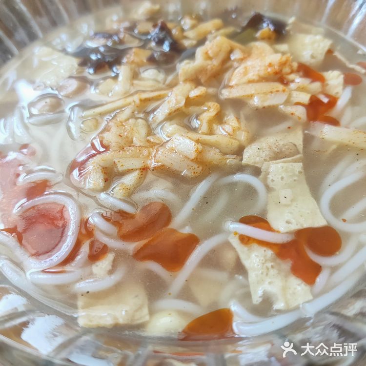 内含7包，干米粉包，螺蛳粉汤包，酸笋包，腐竹花生包