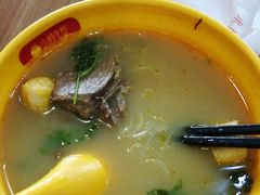 -小杨生煎(金山百联购物中心3楼店)
