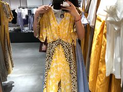 -URBAN REVIVO(欢乐海岸购物中心店)