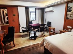 -维也纳酒店(广州番禺大石江景花园店)