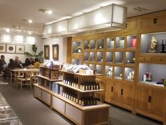 面包甜点陈列柜-和雅集素斋(景区店)
