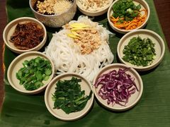 -银米·云南传统过桥米线(双廊黑金冠店)