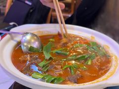-霄汉牛三鲜湖北砂锅菜(万松园2店)