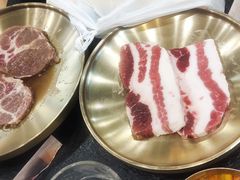-臻牛烤肉
