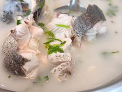 -美顺香食府鱼头老店(雪野湖店)