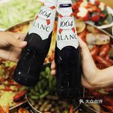 我能吃掉两大碗！店里除了龙虾还有炒菜和烧烤