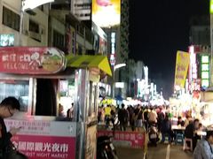 -六合夜市