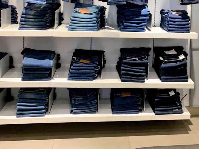 ck服装店(新燕莎奥特莱斯店)