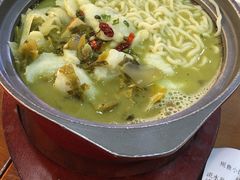 -周鱼小馆石锅酸菜鱼(活力汇店)