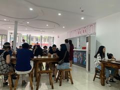 大堂-何记酿皮店(西流湾店)
