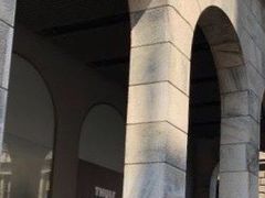 -文艺复兴百货(米兰大教堂广场店)