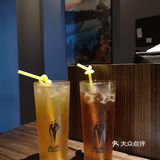 店的位置非常好找，就在小小意大利格力，路边很多停车位