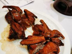 红烧乳鸽-君德澜酒家·创意粤菜(金山谷店)