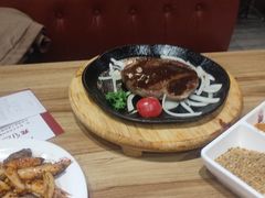 -菲尼克斯牛排店(杉杉奥特莱斯店)