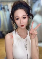 点击看大图 -爱伊人婚纱礼服美妆馆