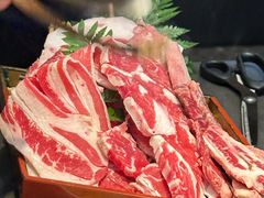 -铭牛烧肉·和牛海鲜自助(高新月牙湖店)