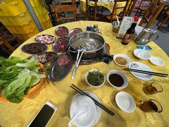 -五洞培记山庄·鲜牛肉火锅