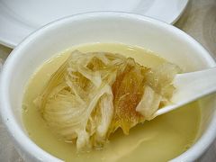 鸡煲特大鲍翅-凤城礼记鱼翅海鲜酒家(新马路总店)