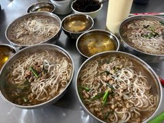 -正宗杨记普洱酸醋米线(总店)