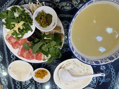 -桥香园云南过桥米线(金马碧鸡店)