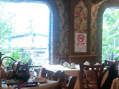 靠窗位-维吾尔餐厅(宜山路店)