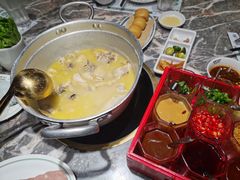 -禄婶鸡煲·打边炉