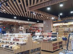 面包甜点陈列柜-盒马鲜生(岭南新世界店)