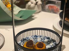 一口鲍鱼酥-三号黄浦会Canton Table