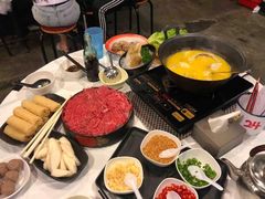 炸响铃-鲜入围煮花胶鸡海鲜火锅