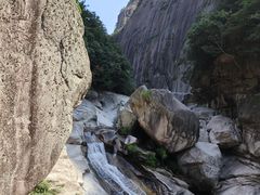 -鄣山大峡谷