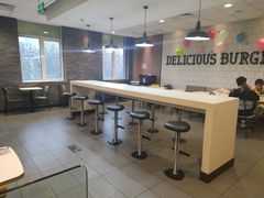 -麦当劳(杨林得来速店)