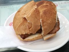 猪扒包-义顺牛奶公司(庇利金街店)