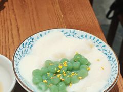 小青团冰豆花-李百蟹·江南蟹黄面·河景餐厅(夫子庙总店)