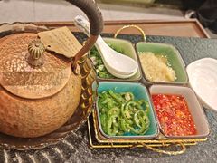 -得意咚瓜·顺德鱼生·冬瓜火锅(深圳首店)