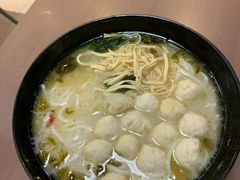 -灵芝妹子海鲜米线(瓦房店新玛特店)