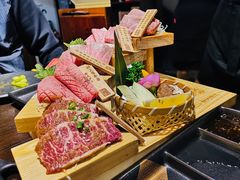 -山川小町·极番烧肉(新地假日广场店)