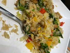 菠萝鸡粒炒饭-大头力茶餐厅(花都融创茂店)